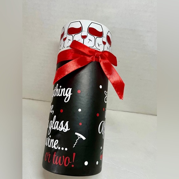 (BRAND NEW) CYLINDER GIFT BOX “EVERYTHING IS FINE AFTER A GLASS OF WINE" LOGO - Picture 4 of 5